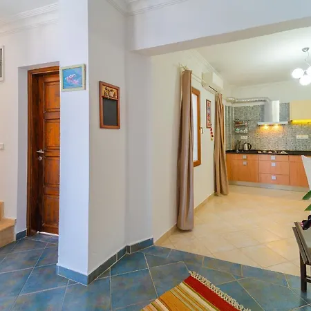 Pier Aparts Apartment